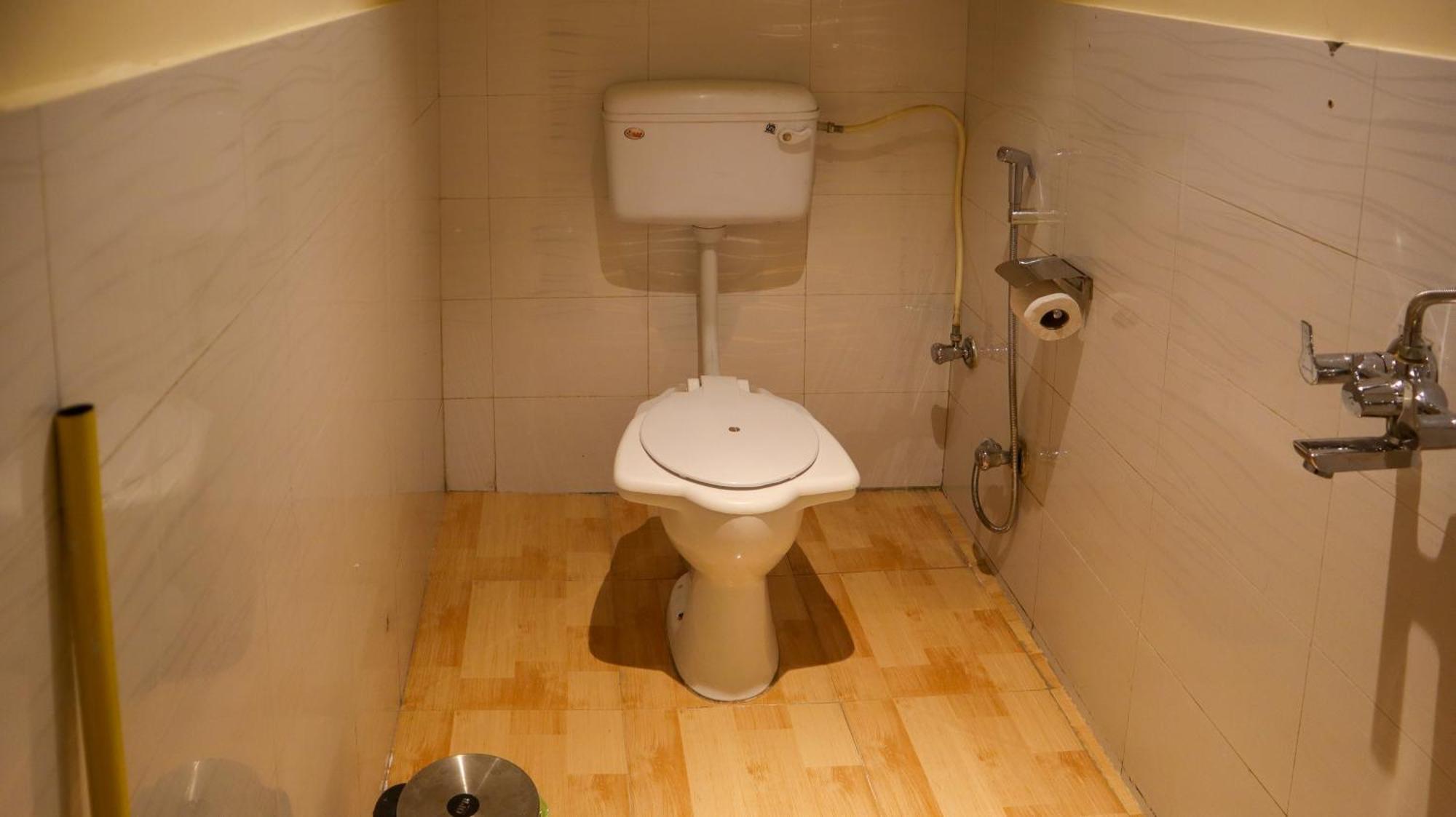 Whoopers Hostel Jibhi Room photo